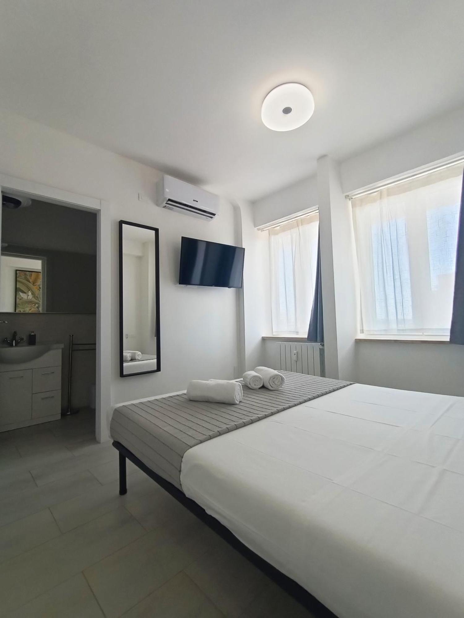 La Terrazza Sull'Appia By Hostand Apartman Róma Kültér fotó