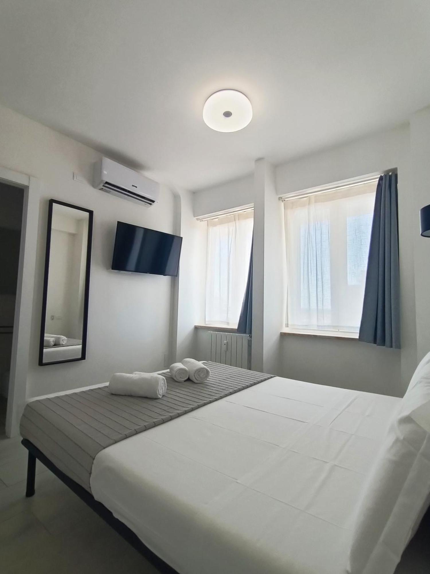 La Terrazza Sull'Appia By Hostand Apartman Róma Kültér fotó